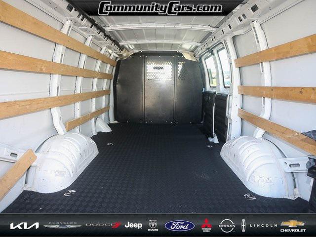2022 GMC Savana Cargo RWD 2500 Regular Wheelbase Work Van