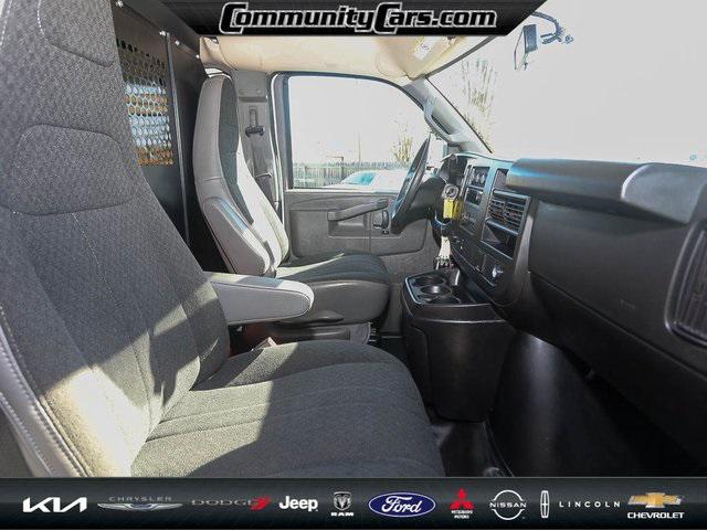 2022 GMC Savana Cargo RWD 2500 Regular Wheelbase Work Van