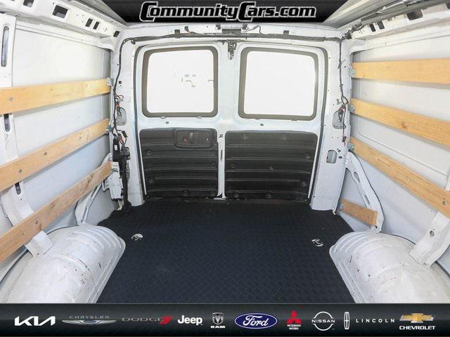 2022 GMC Savana Cargo RWD 2500 Regular Wheelbase Work Van