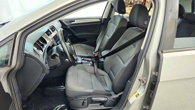 2016 Volkswagen Golf TSI S 4-Door