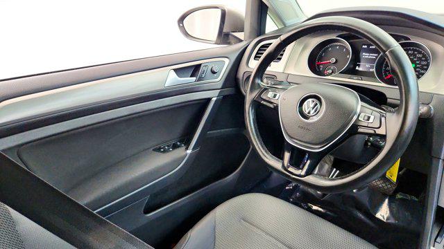 2016 Volkswagen Golf TSI S 4-Door