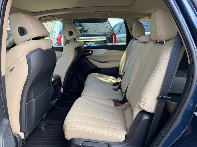 2025 Acura MDX Standard