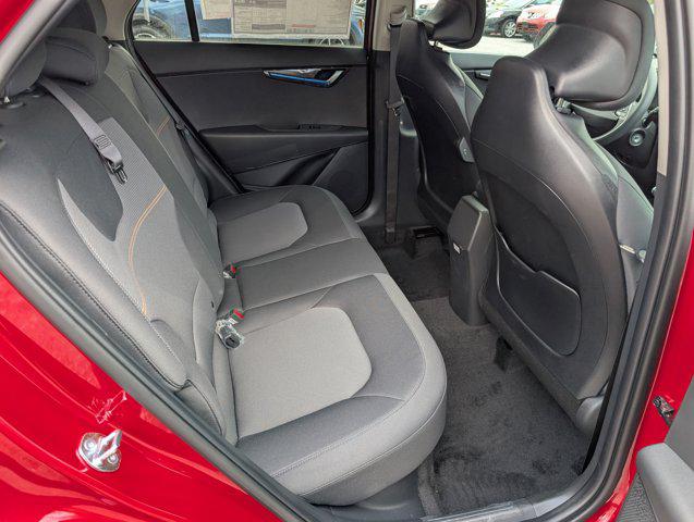 2025 Kia Niro LX