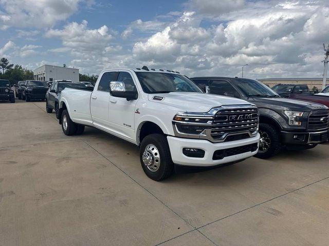 2025 RAM Ram 3500 RAM 3500 LIMITED LONGHORN CREW CAB 4X4 8 BOX