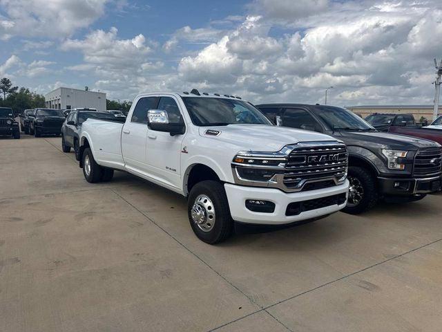 2025 RAM Ram 3500 RAM 3500 LIMITED LONGHORN CREW CAB 4X4 8 BOX 2025 RAM Ram 3500 RAM 3500 LIMITED LONGHORN CREW CAB 4X4 8 BOX