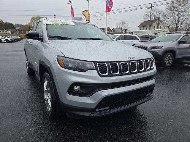2024 Jeep Compass Latitude Lux FWD