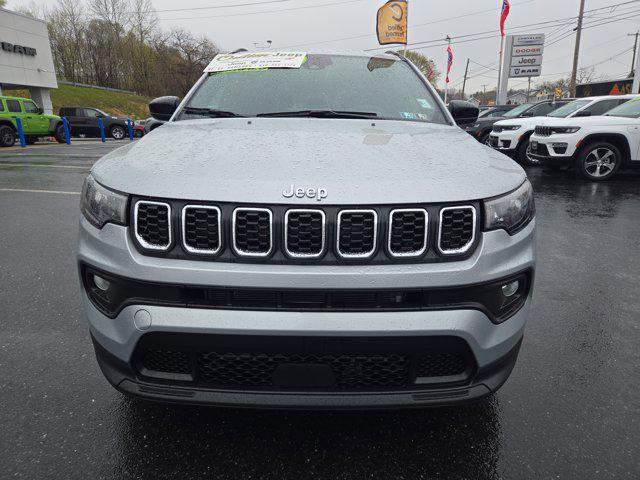2024 Jeep Compass Latitude Lux FWD