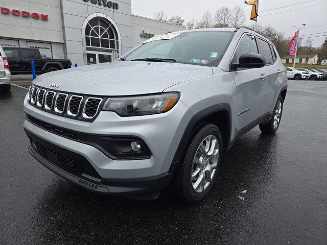 2024 Jeep Compass Latitude Lux FWD