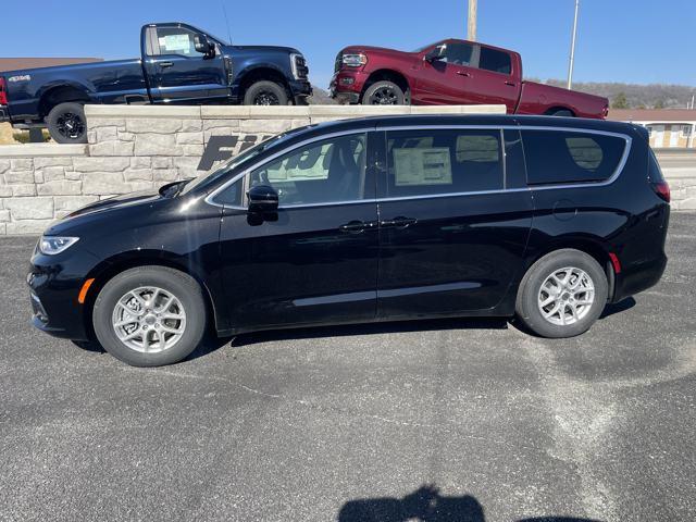 2025 Chrysler Pacifica PACIFICA SELECT