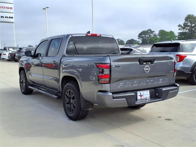 2022 Nissan Frontier Crew Cab SV 4x2