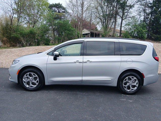 2023 Chrysler Pacifica Limited AWD
