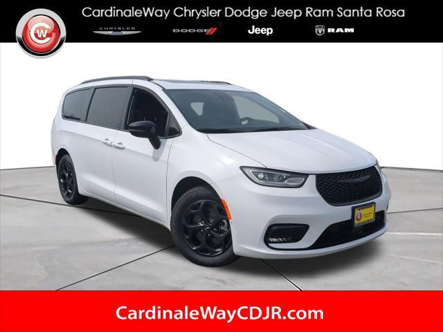 2025 Chrysler Pacifica Hybrid Premium S Appearance Pkg