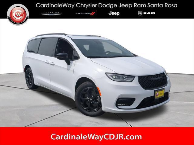 2025 Chrysler Pacifica Hybrid Premium S Appearance Pkg