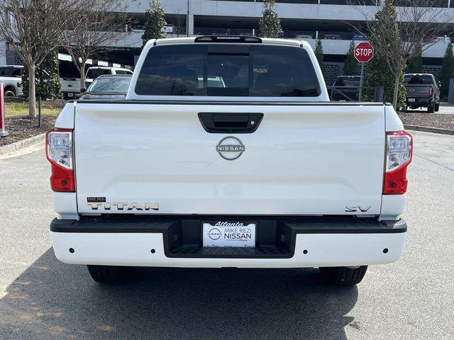 2024 Nissan TITAN Crew Cab SV 4x2