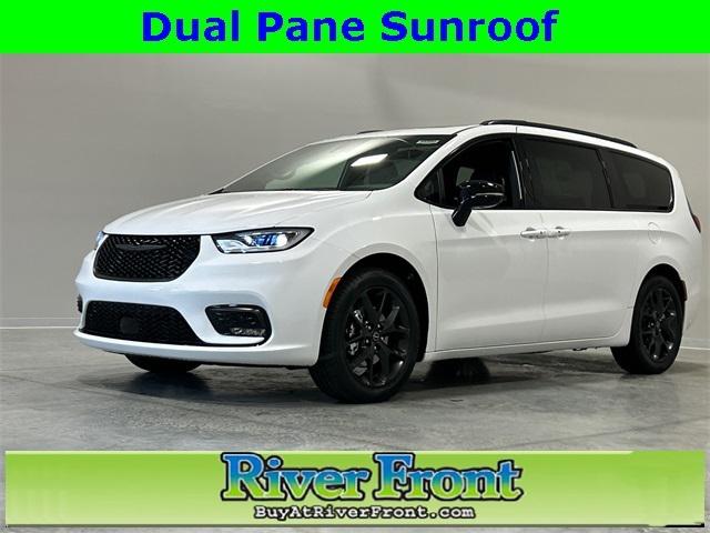 2025 Chrysler Pacifica PACIFICA LIMITED
