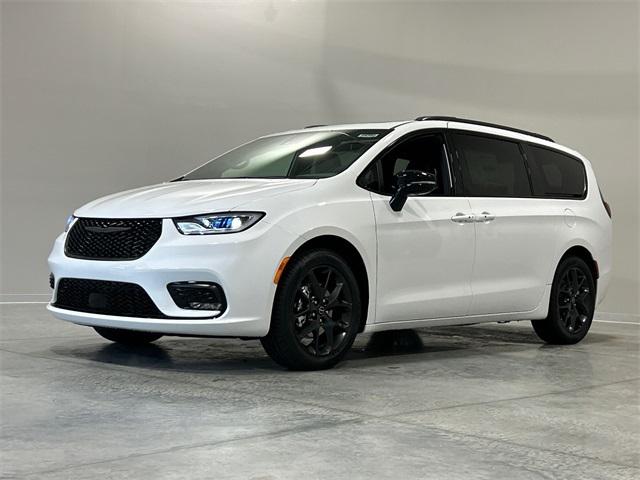2025 Chrysler Pacifica PACIFICA LIMITED