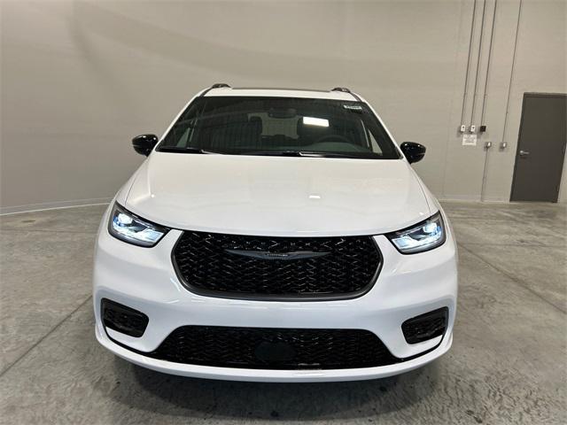 2025 Chrysler Pacifica PACIFICA LIMITED