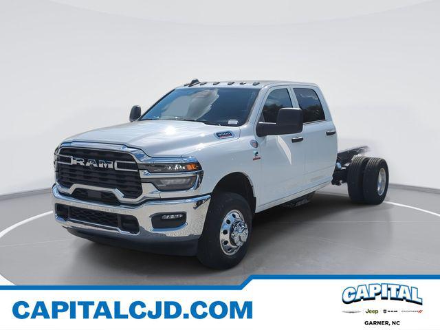 2025 RAM Ram 3500 Chassis Cab RAM 3500 TRADESMAN CREW CAB CHASSIS 4X4 60 CA
