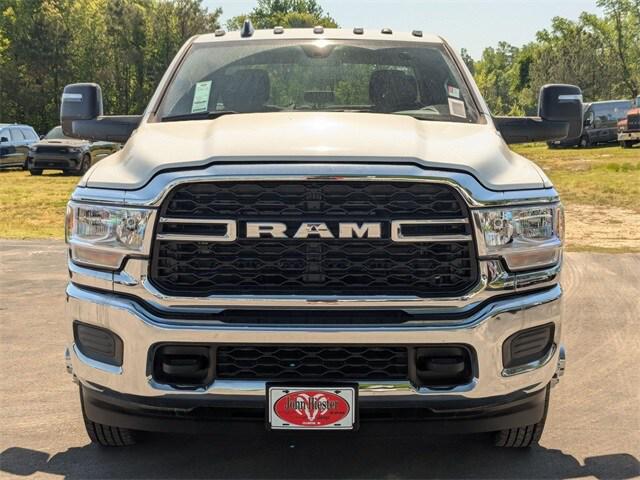 2024 RAM Ram 3500 Chassis Cab RAM 3500 TRADESMAN CREW CAB CHASSIS 4X4 60 CA