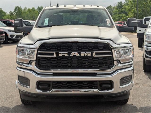 2024 RAM Ram 3500 Chassis Cab RAM 3500 TRADESMAN CREW CAB CHASSIS 4X4 60 CA