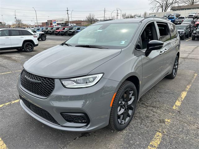 2025 Chrysler Pacifica PACIFICA LIMITED AWD