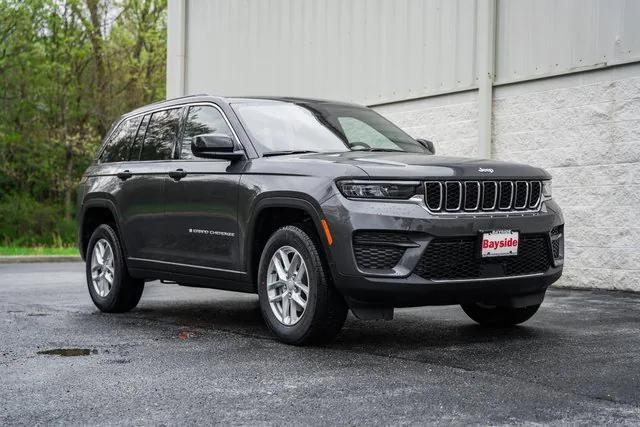 2025 Jeep Grand Cherokee GRAND CHEROKEE LAREDO X 4X4