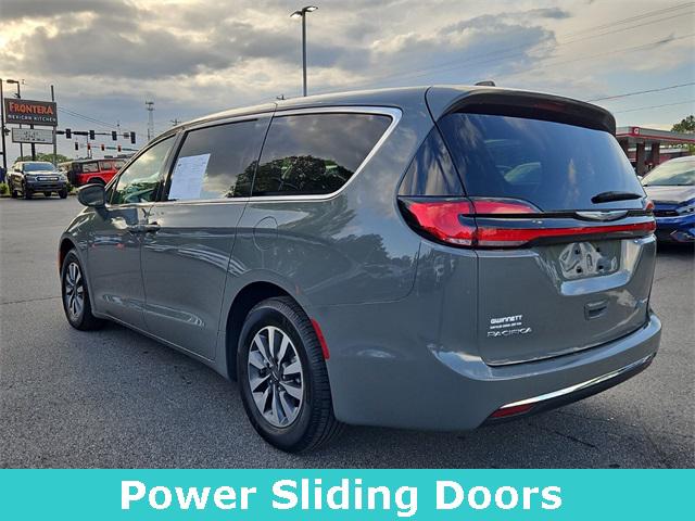 2022 Chrysler Pacifica Hybrid Touring L