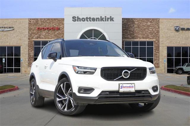 2021 Volvo XC40 T5 R-Design