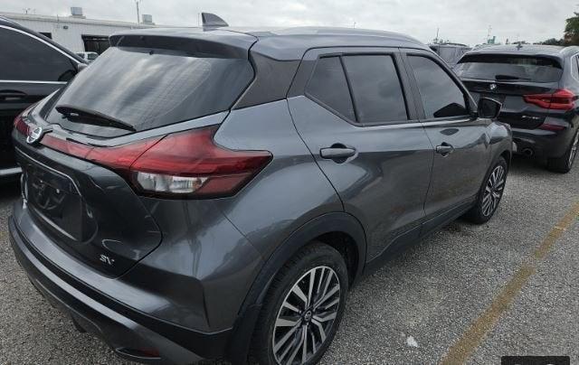 2021 Nissan Kicks SV Xtronic CVT