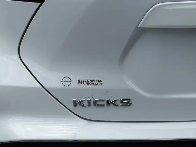 2022 Nissan Kicks SR Xtronic CVT