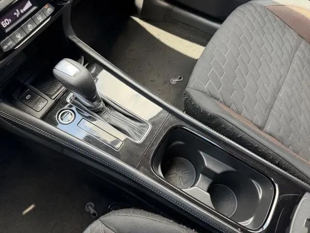 2022 Nissan Kicks SR Xtronic CVT