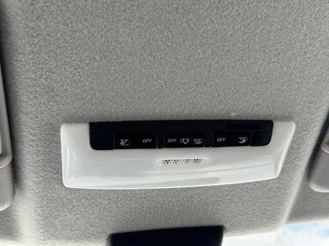 2022 Nissan Kicks SR Xtronic CVT