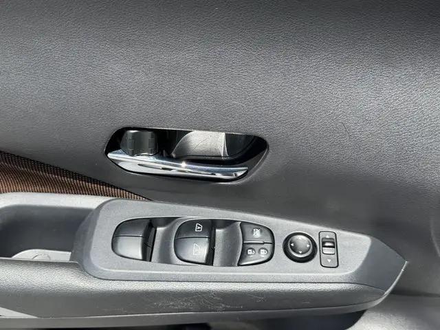 2022 Nissan Kicks SR Xtronic CVT