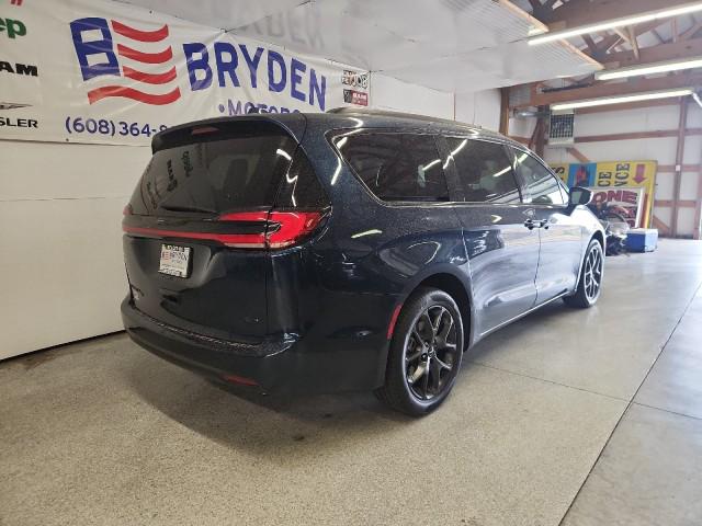 2022 Chrysler Pacifica Touring L AWD