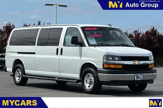 2022 Chevrolet Express Passenger RWD 3500 Extended Wheelbase LT