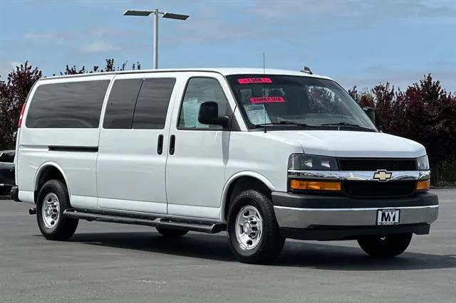 2022 Chevrolet Express Passenger RWD 3500 Extended Wheelbase LT