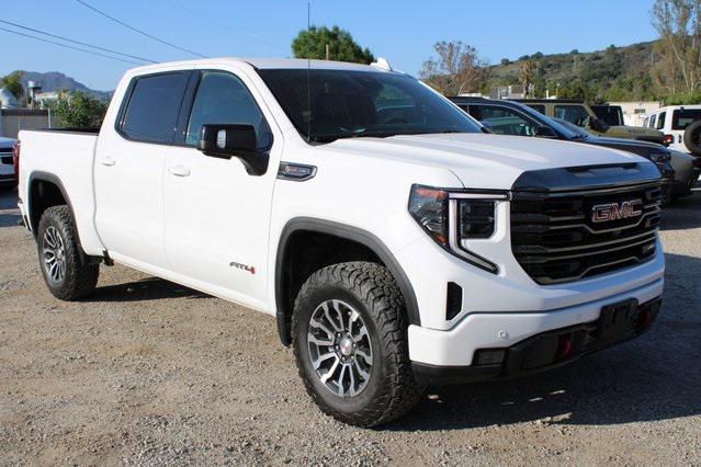2023 GMC Sierra 1500 4WD Crew Cab Short Box AT4