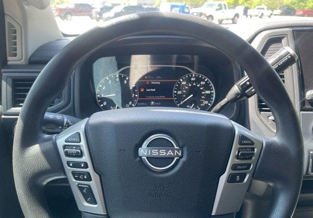2023 Nissan TITAN Crew Cab SV 4x2