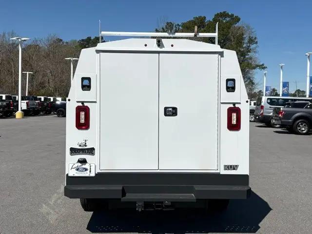 2025 Ford E-350 Cutaway E-Series Cutaway