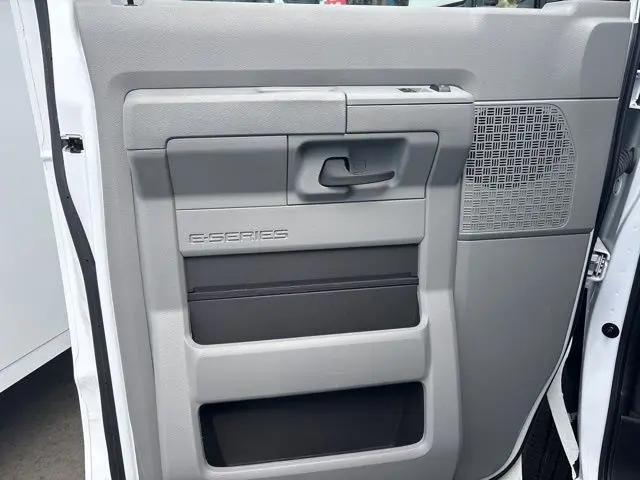 2025 Ford E-350 Cutaway E-Series Cutaway