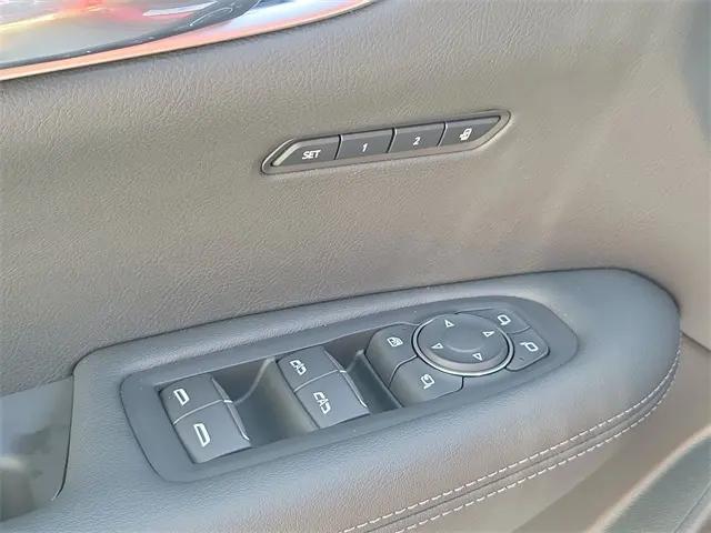 2025 Cadillac XT6 FWD Luxury