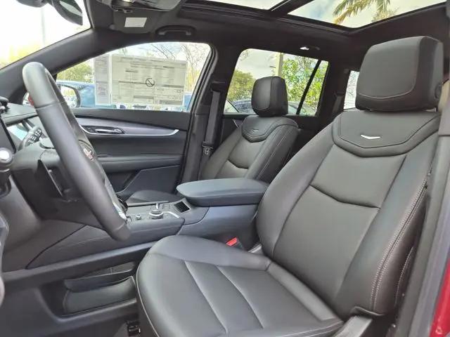 2025 Cadillac XT6 FWD Luxury