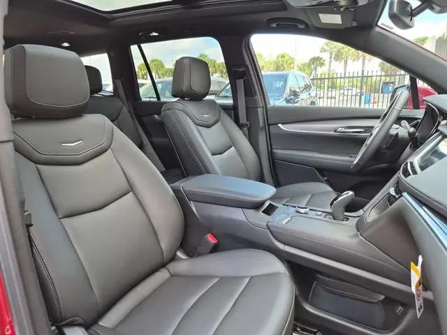 2025 Cadillac XT6 FWD Luxury