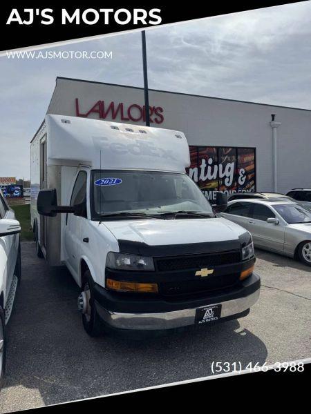2021 Chevrolet Express Cutaway Work Van for sale in Omaha, NE