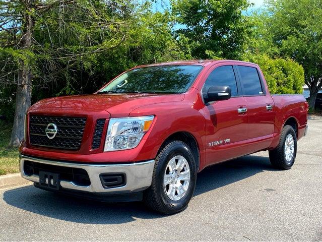 2019 Nissan TITAN SV
