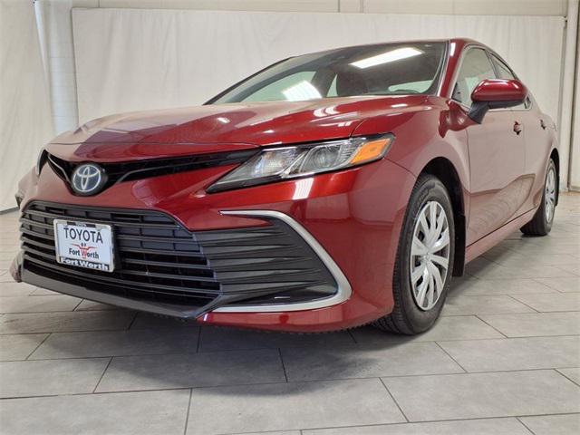 2022 Toyota Camry LE Hybrid
