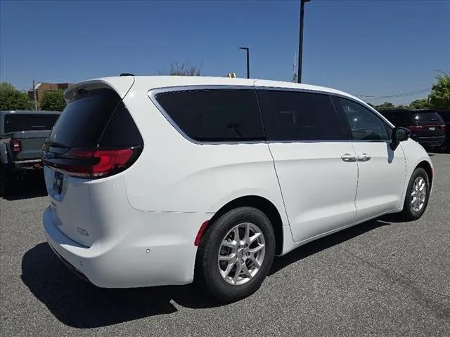 2025 Chrysler Pacifica PACIFICA SELECT