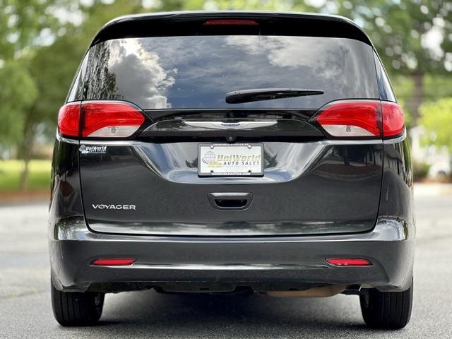 2020 Chrysler Voyager LXI
