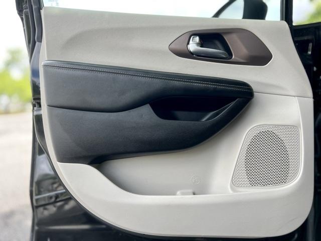 2020 Chrysler Voyager LXI