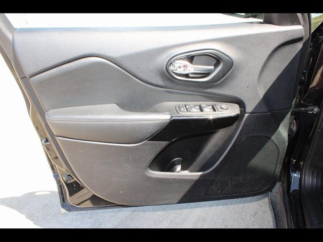 2023 Jeep Cherokee Altitude Lux 4x4